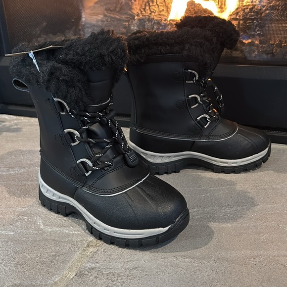BEARPAW Kelly Youth Waterproof winter/snow boots,sheepskin lined,rugged sole - Picture 7 of 12
